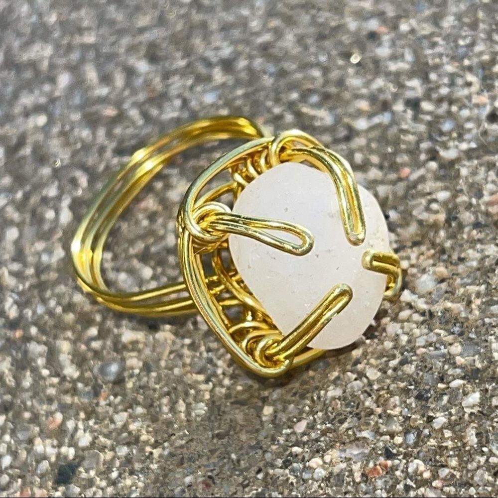 MILKY QUARTZ WIREWRAPPED GEMSTONE CHUNKY RING